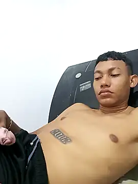 Snapshot of Brayan51_- chatting on 10.02.25 Brayan51 - online show from 10.02.25