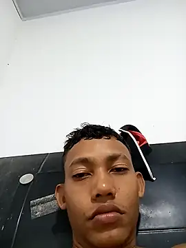 Snapshot of Brayan51_- chatting on 10.04.25 Brayan51 - online show from 10.04.25