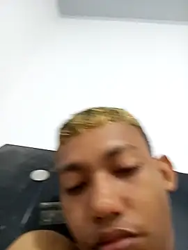 Snapshot of Brayan51_- chatting on 10.11.25 Brayan51 - online show from 10.11.25