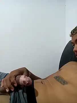 Snapshot of Brayan51_- chatting on 11.05.25 Brayan51 - online show from 11.05.25