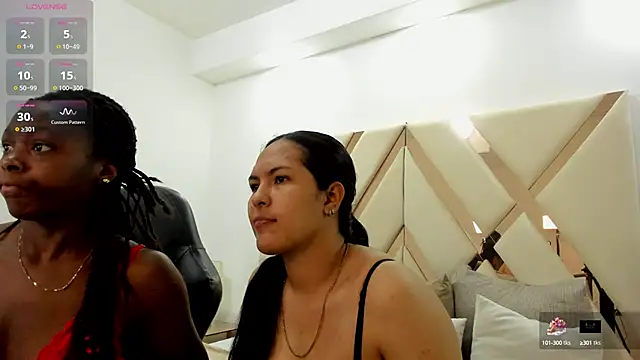 Snapshot of lisaavatar chatting on 10.04.25 lisaavatar online show from 10.04.25