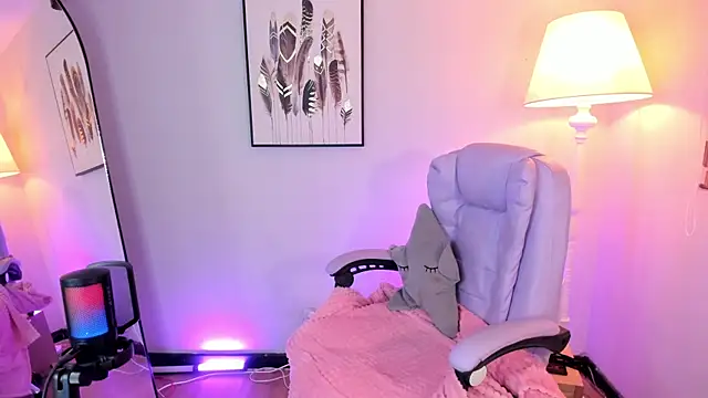 Snapshot of hollie_joliie chatting on 02.21.26 hollie joliie online show from 02.21.26