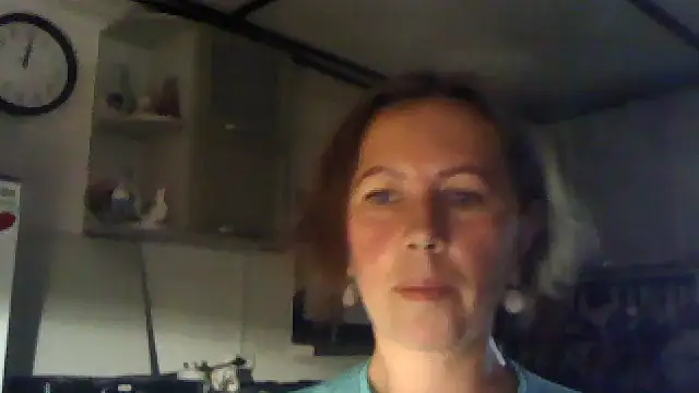 Snapshot of Loxiva chatting on 10.31.25 Loxiva online show from 10.31.25