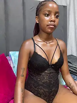 Littlebunny33 online show from 04.15.26