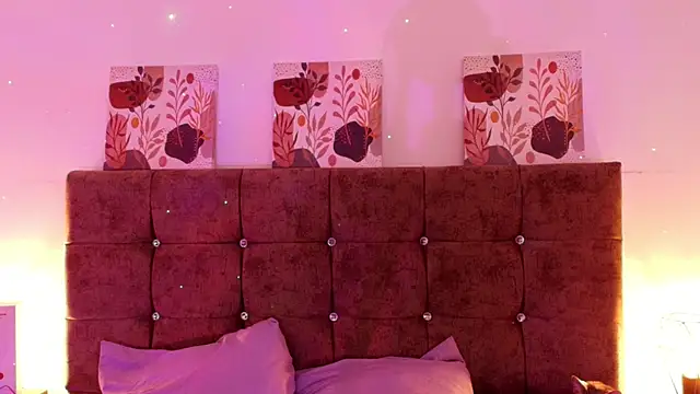 Dulce Bella  online show from 09.28.25