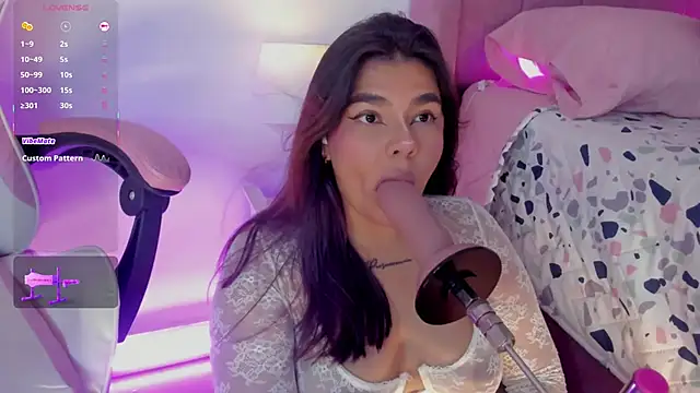 AliceThundeer online show from 11.07.25