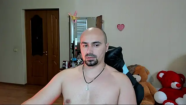 Snapshot of Gri_SH chatting on 10.07.25 Gri SH online show from 10.07.25