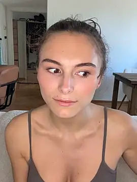 SophiiaStarr online show from 09.11.25