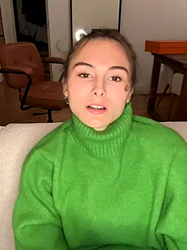 SophiiaStarr online show from 09.24.25