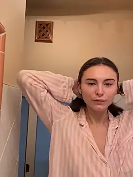 SophiiaStarr online show from 02.13.26