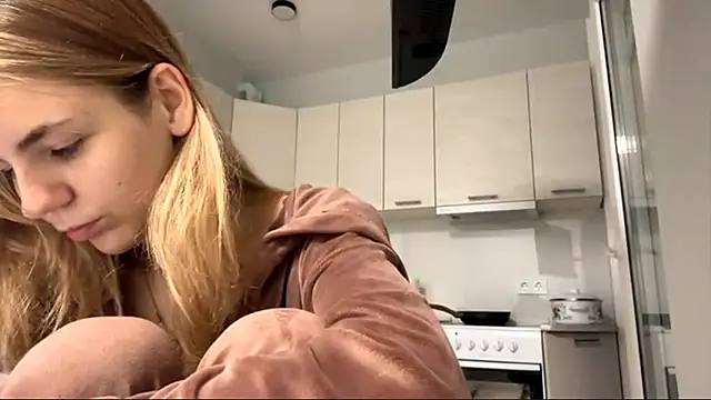 Denni Spilber online show from 10.19.25