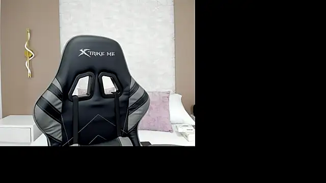 Snapshot of alanapark07 chatting on 09.16.25 alanapark07 online show from 09.16.25