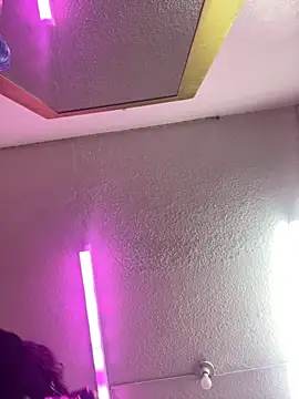 XBODTRIIPX online show from 12.04.25