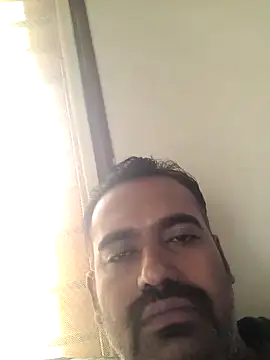 Snapshot of roshankakol chatting on 11.29.25 roshankakol online show from 11.29.25