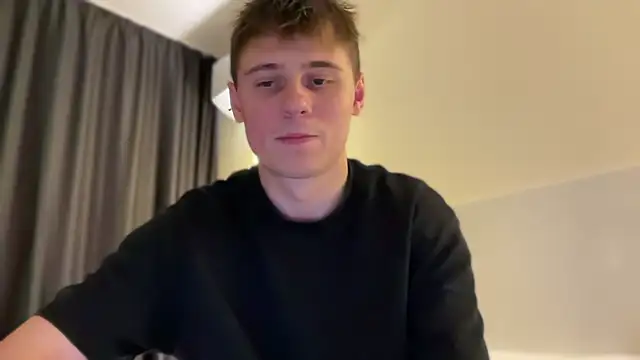 Snapshot of Tyler_Garner chatting on 10.19.25 Tyler Garner online show from 10.19.25