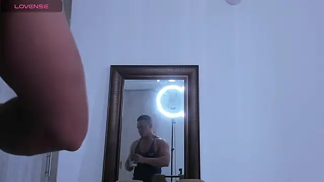 KingLevi01 online show from 10.19.25