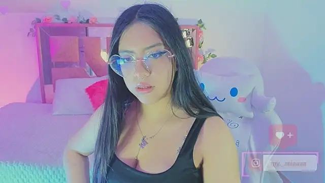 Snapshot of Mia_bunny15 chatting on 09.27.25 Mia bunny15 online show from 09.27.25