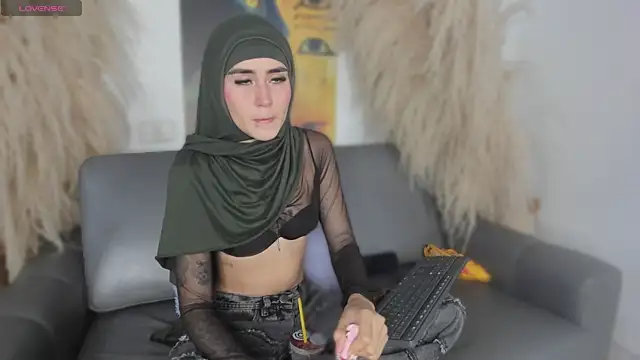 Snapshot of seraphine_arabic chatting on 04.13.26 seraphine arabic online show from 04.13.26