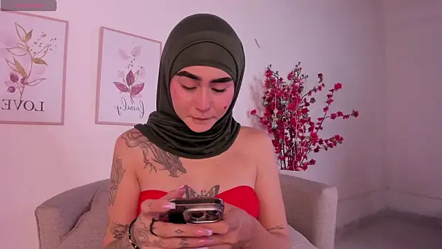 Snapshot of seraphine_arabic chatting on 07.17.26 seraphine arabic online show from 07.17.26