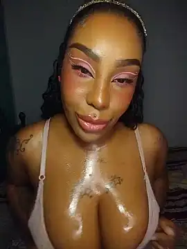 Queen Amara online show from 07.21.26