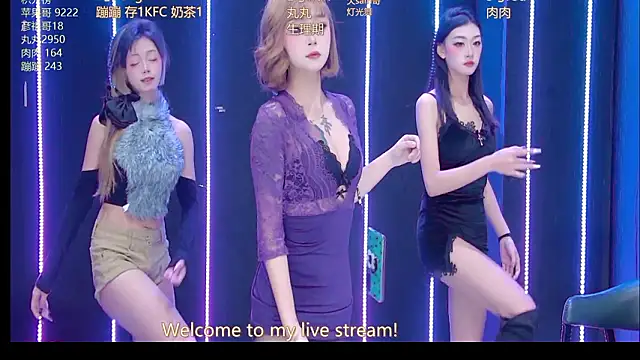 Snapshot of queen-001 chatting on 02.05.26 queen-001 online show from 02.05.26