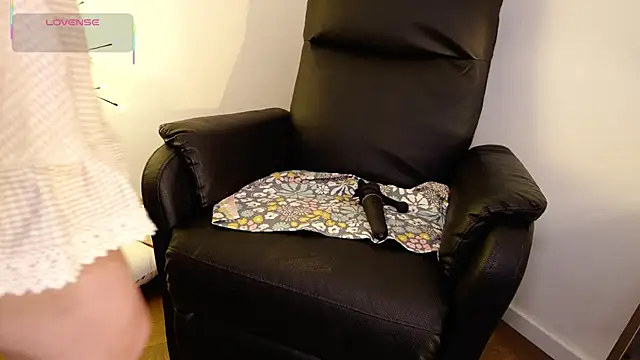 GingerAleMILF online show from 12.22.25