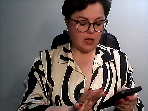 EllaLove2277 online show from 02.26.26