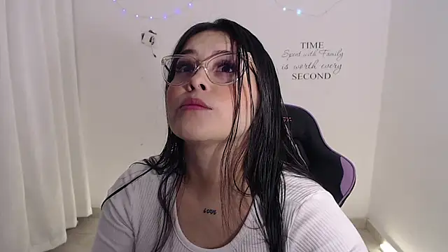Snapshot of amberbakee chatting on 06.11.26 amberbakee online show from 06.11.26