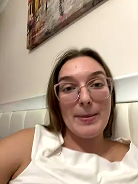 Bellatrisssaa online show from 12.03.25