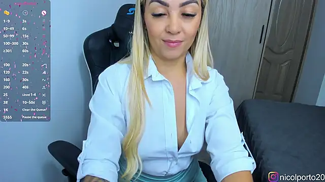 NicolPorto online show from 10.31.25