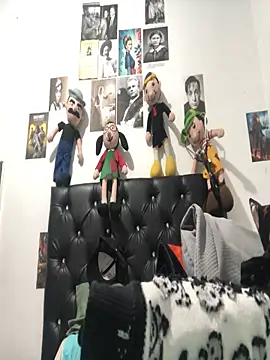 Snapshot of elpeluchenegroxxx3 chatting on 11.19.25 elpeluchenegroxxx3 online show from 11.19.25