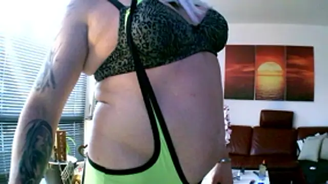 hellgirl1980 online show from 11.24.25