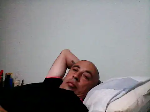 Snapshot of pablocesar1982 chatting on 10.12.25 pablocesar1982 online show from 10.12.25