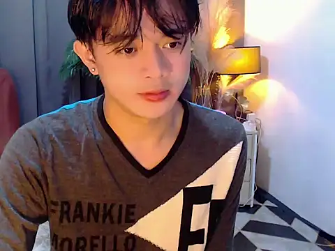 Snapshot of NautyBoyBrazeen_143 chatting on 05.27.26 NautyBoyBrazeen 143 online show from 05.27.26