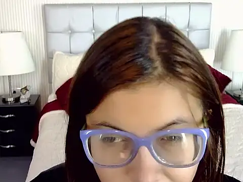 Snapshot of Amber_Rouge_ chatting on 09.23.25 Amber Rouge online show from 09.23.25