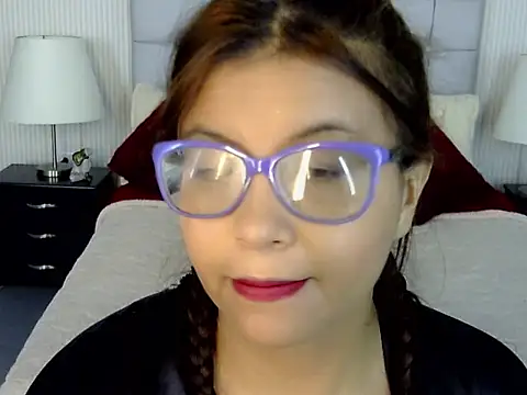 Snapshot of Amber_Rouge_ chatting on 10.01.25 Amber Rouge online show from 10.01.25