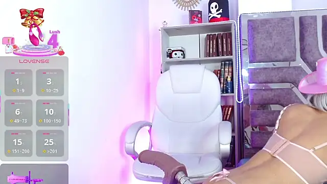 Eva Walker  online show from 11.22.25