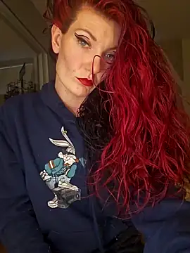 Snapshot of Blossom94 chatting on 03.19.26 Blossom94 online show from 03.19.26