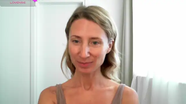 Snapshot of Paevoa chatting on 12.01.25 Paevoa online show from 12.01.25