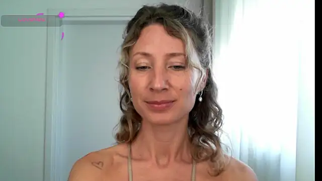 Snapshot of Paevoa chatting on 02.04.26 Paevoa online show from 02.04.26