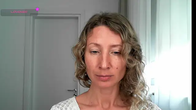 Snapshot of Paevoa chatting on 02.06.26 Paevoa online show from 02.06.26