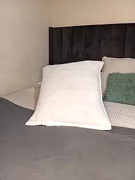 Snapshot of ThickAmy chatting on 09.20.25 ThickAmy online show from 09.20.25