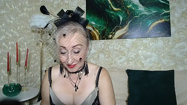  Sara  Smith  online show from 09.13.25