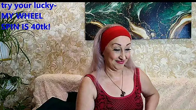  Sara  Smith  online show from 12.03.25