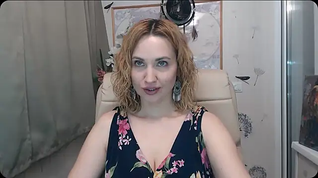 Snapshot of KatrinAlluring chatting on 02.06.26 KatrinAlluring online show from 02.06.26