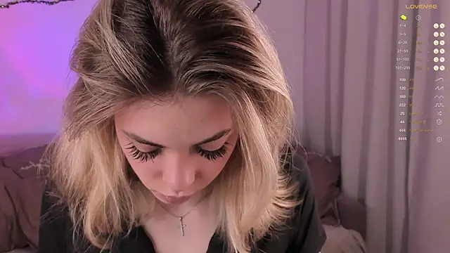 Leila Vanilla online show from 05.30.26