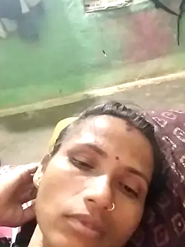 Snapshot of KIRTI12_HOT chatting on 09.24.25 KIRTI12 HOT online show from 09.24.25