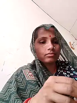 Snapshot of KIRTI12_HOT chatting on 09.29.25 KIRTI12 HOT online show from 09.29.25