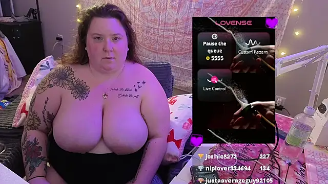 Snapshot of brookenicole3003 chatting on 04.18.26 brookenicole3003 online show from 04.18.26