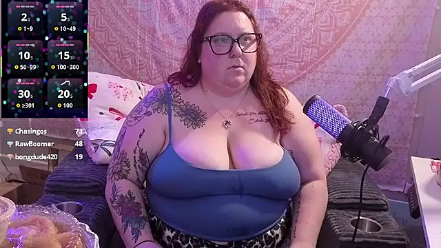 Snapshot of brookenicole3003 chatting on 05.17.26 brookenicole3003 online show from 05.17.26